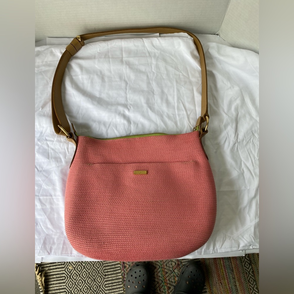 Eric Javits NY Pink Woven Raffia Straw Shoulder Bag, Leather Strap & Neon Lining - Picture 8 of 11